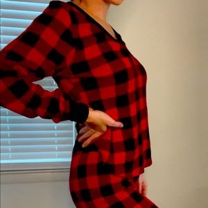 Christmas pajamas red checkered size L from Amazon